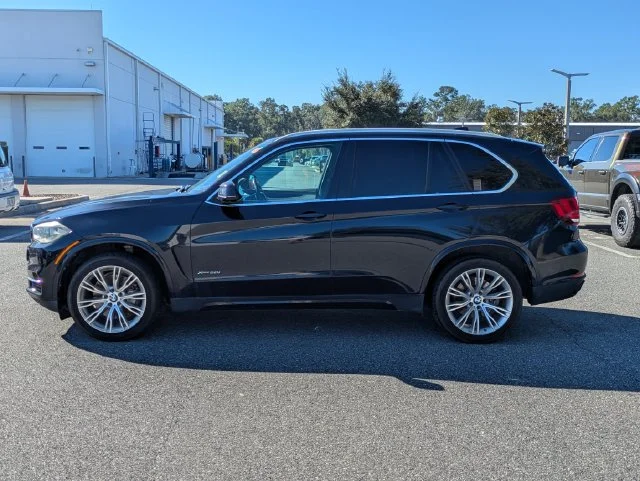 Used 2016 Blue BMW xDrive50i image 6