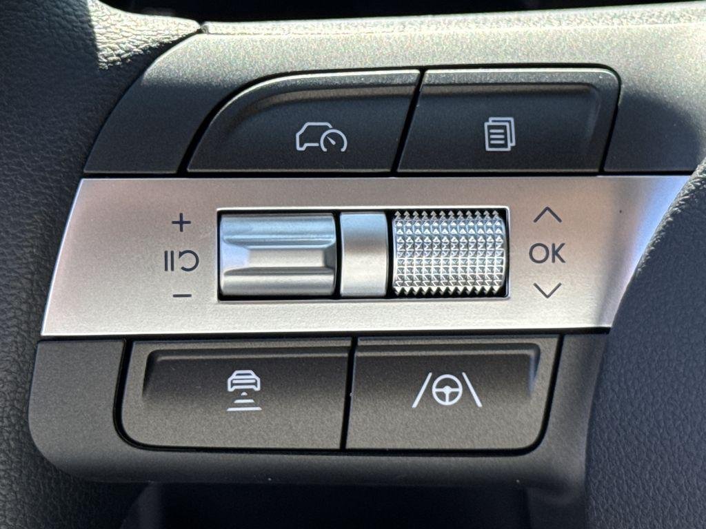 New 2026 White Hyundai SE FWD image 24