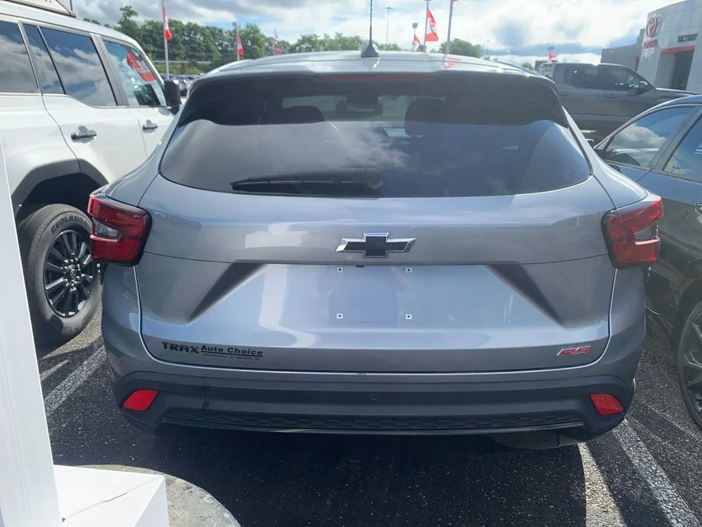 Used 2024 Gray Chevrolet 1RS image 3