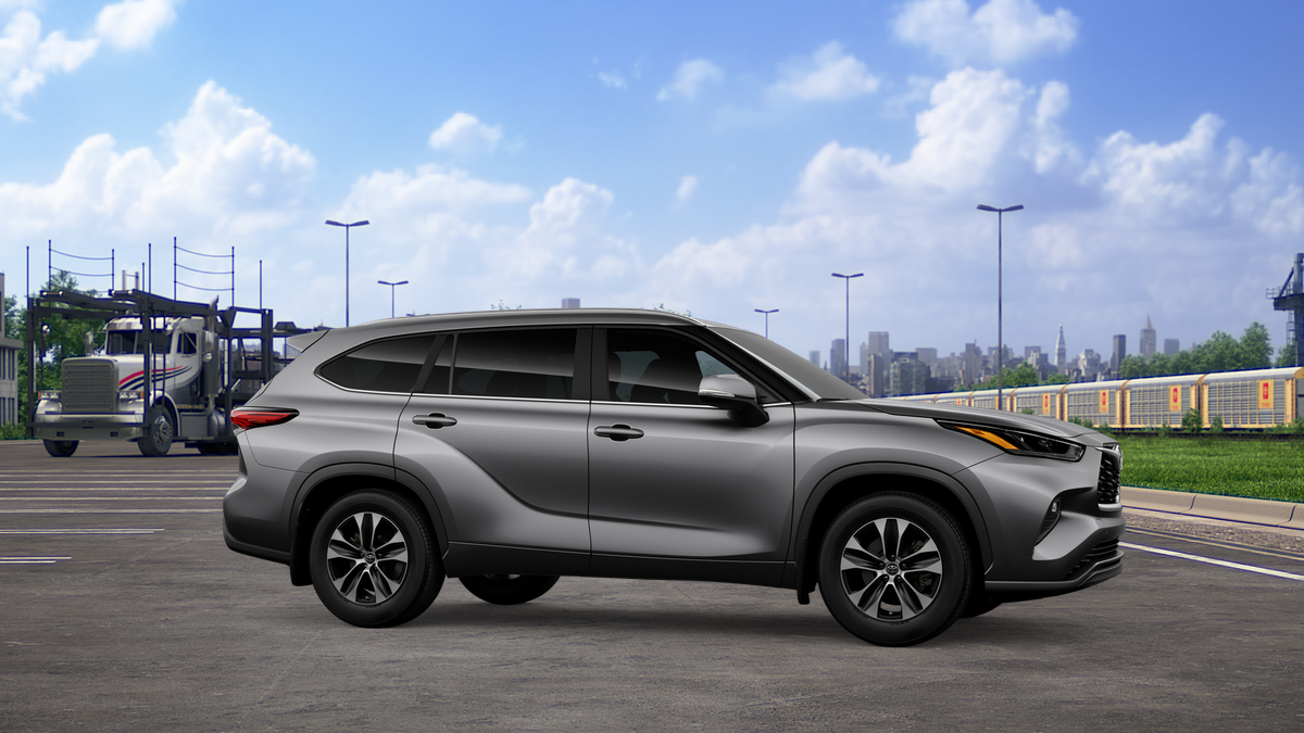 New 2026 Heavy Metal Toyota XLE image 35