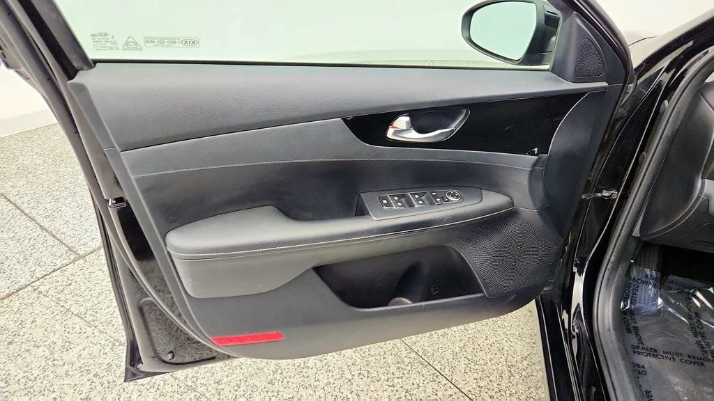 Used 2019 Aurora Black Kia S IVT image 11