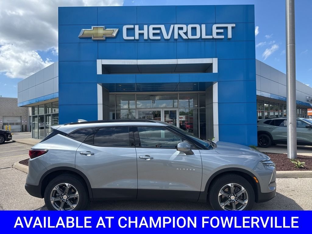 Used 2024 Gray Chevrolet LT image 2