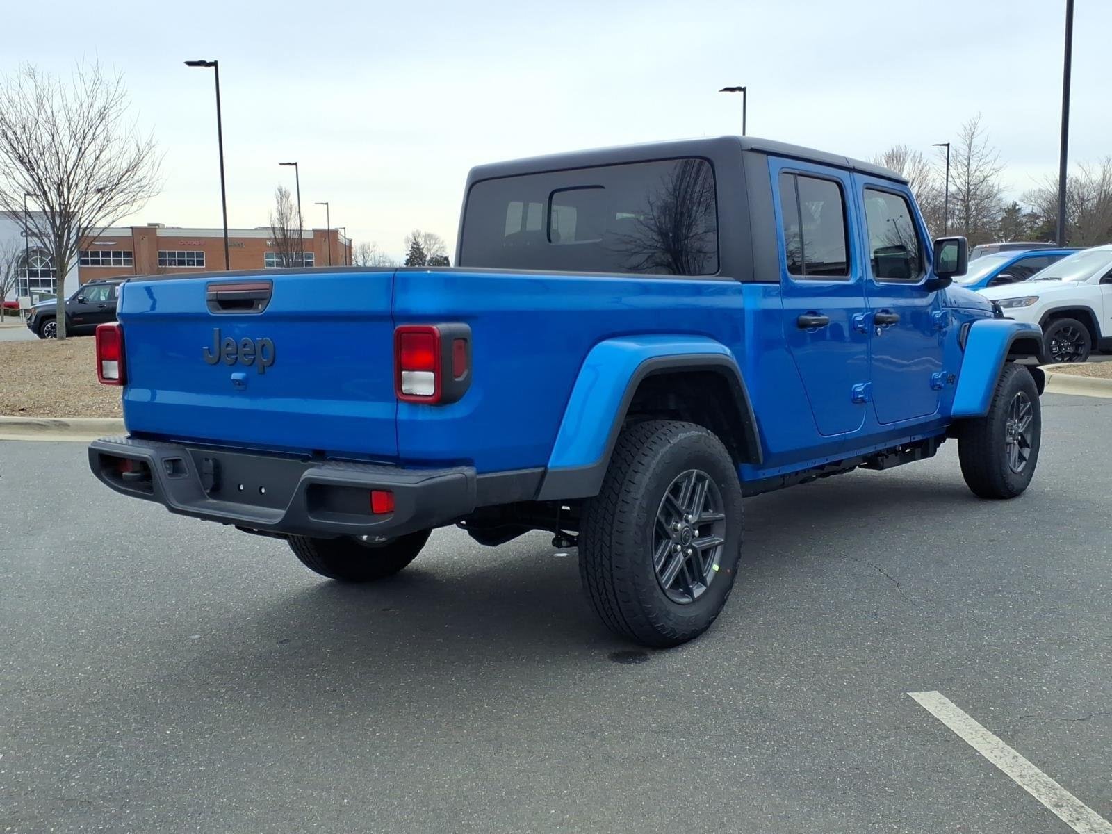 New 2026 Hydro Blue Pearl-Coat Exterior Paint Jeep Sport S image 2