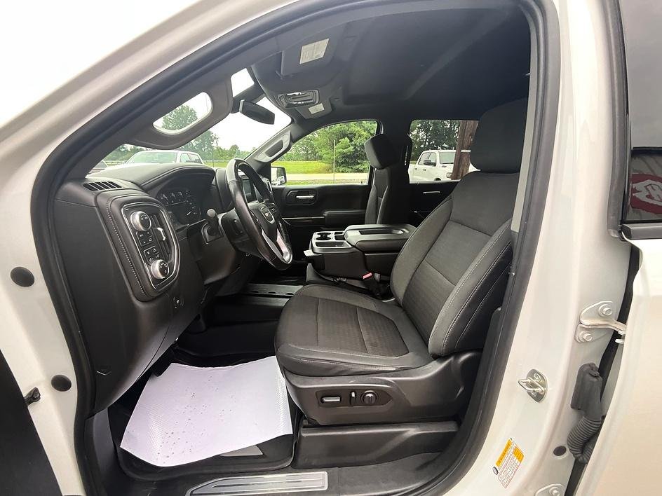 Used 2020 White GMC Elevation image 15