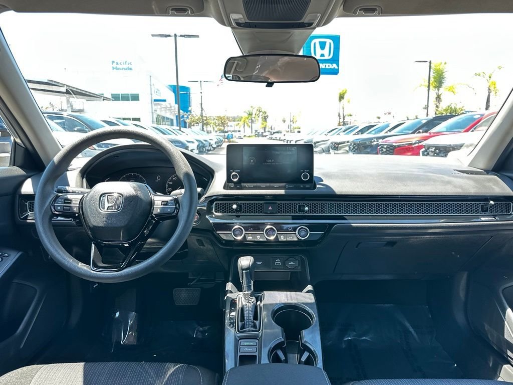 Used 2023 Silver Honda LX image 18