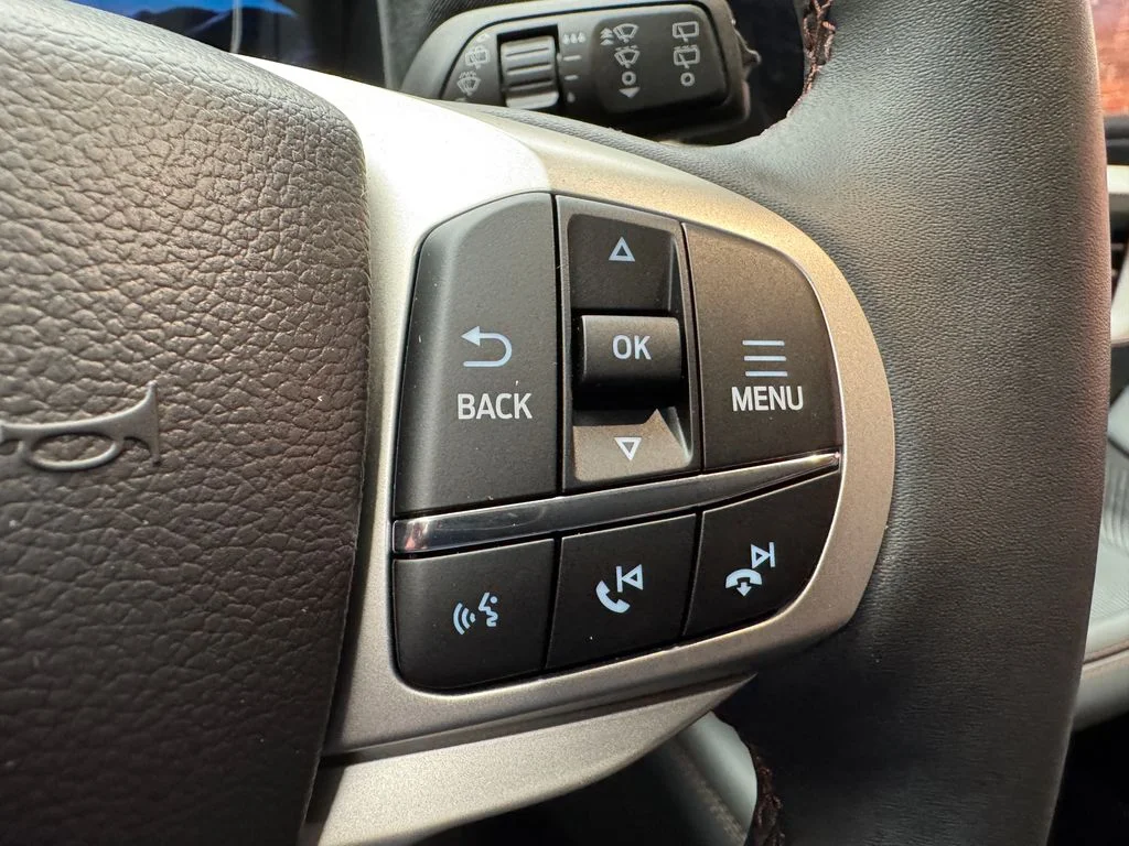 New 2026 Carbonized Gray Metallic Ford Active image 16