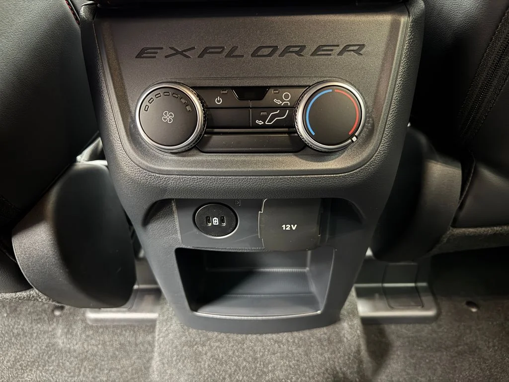 New 2026 Space White Metallic Ford ST-Line image 25