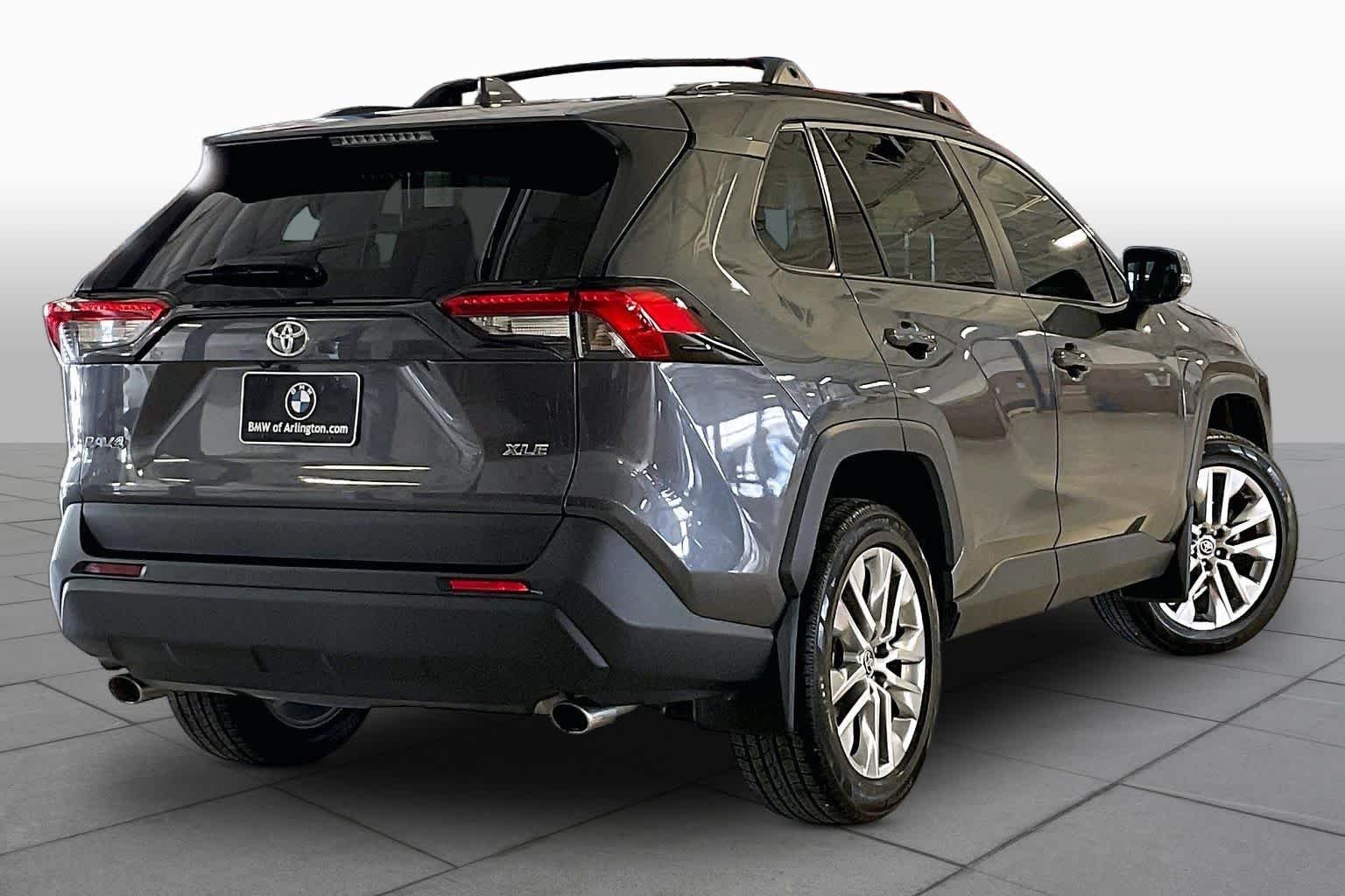 Used 2023 Magnetic Gray Metallic Toyota XLE Premium image 12
