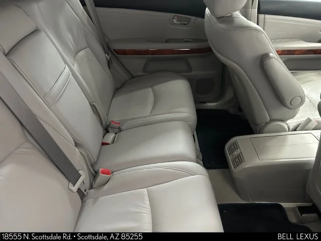 Used 2005 Blue Lexus 330 image 11
