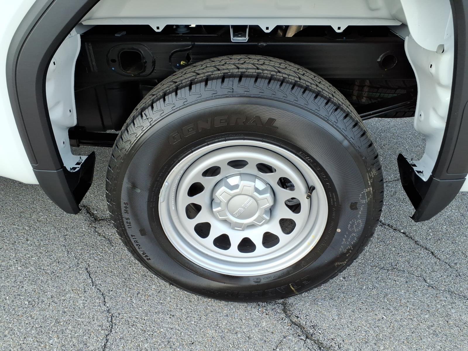 New 2026 Summit White GMC Pro image 4