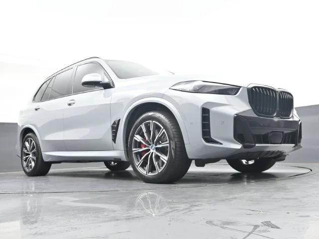 Used 2024 Gray BMW xDrive50e image 30