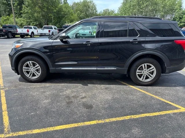 Used 2023 Black Metallic Ford XLT image 4