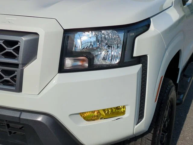 Used 2022 White Nissan SV image 9