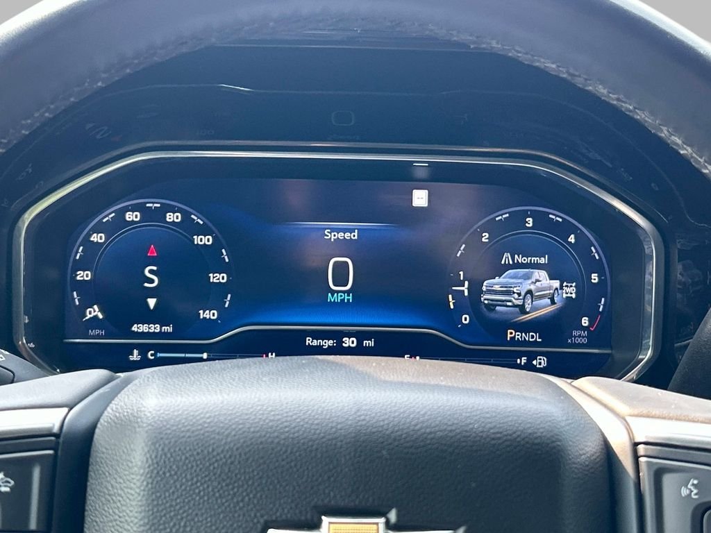 Used 2023 Gray Chevrolet LT image 23