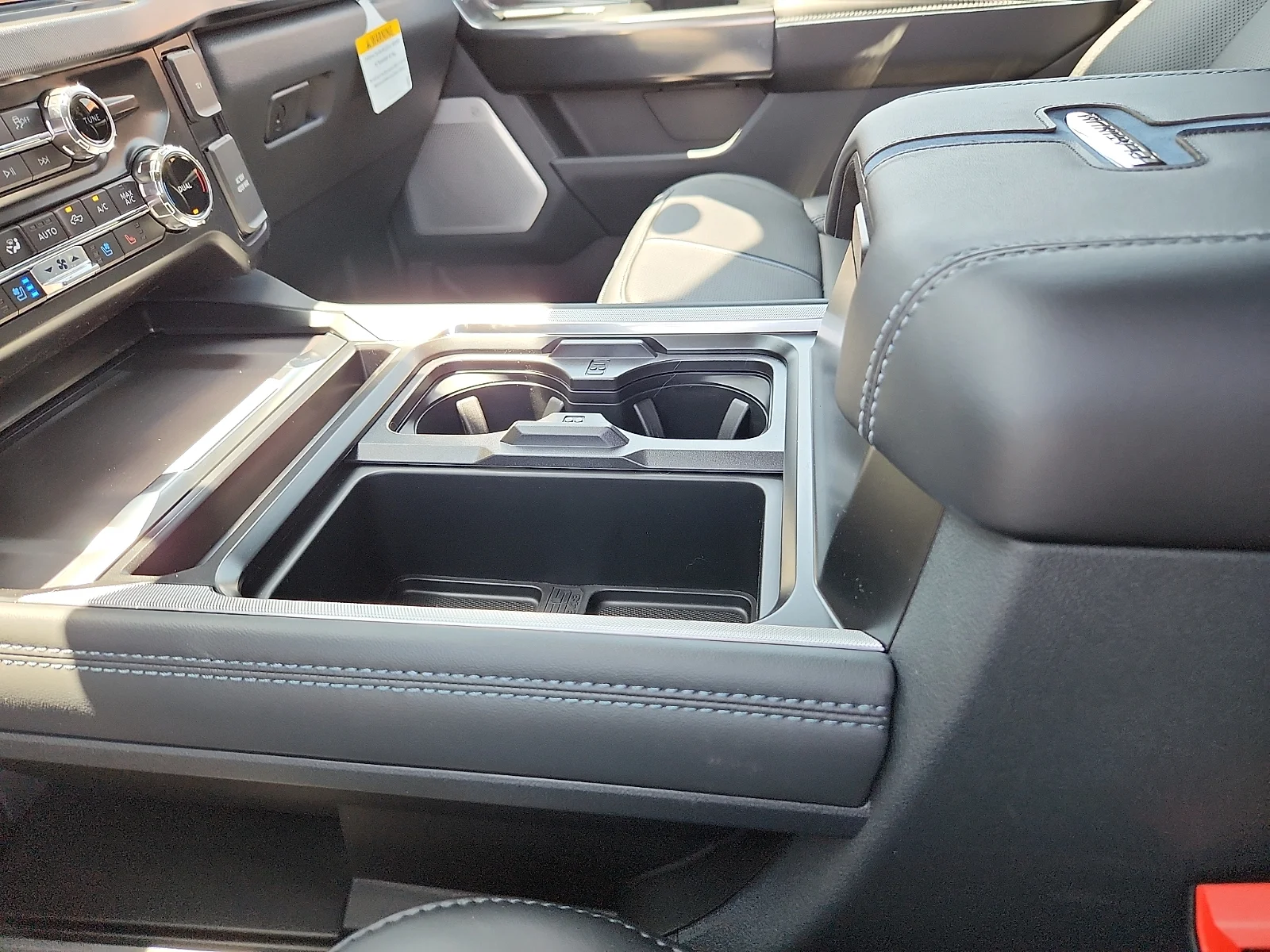 New 2026 Avalanche Ford F-250® Platinum® image 25