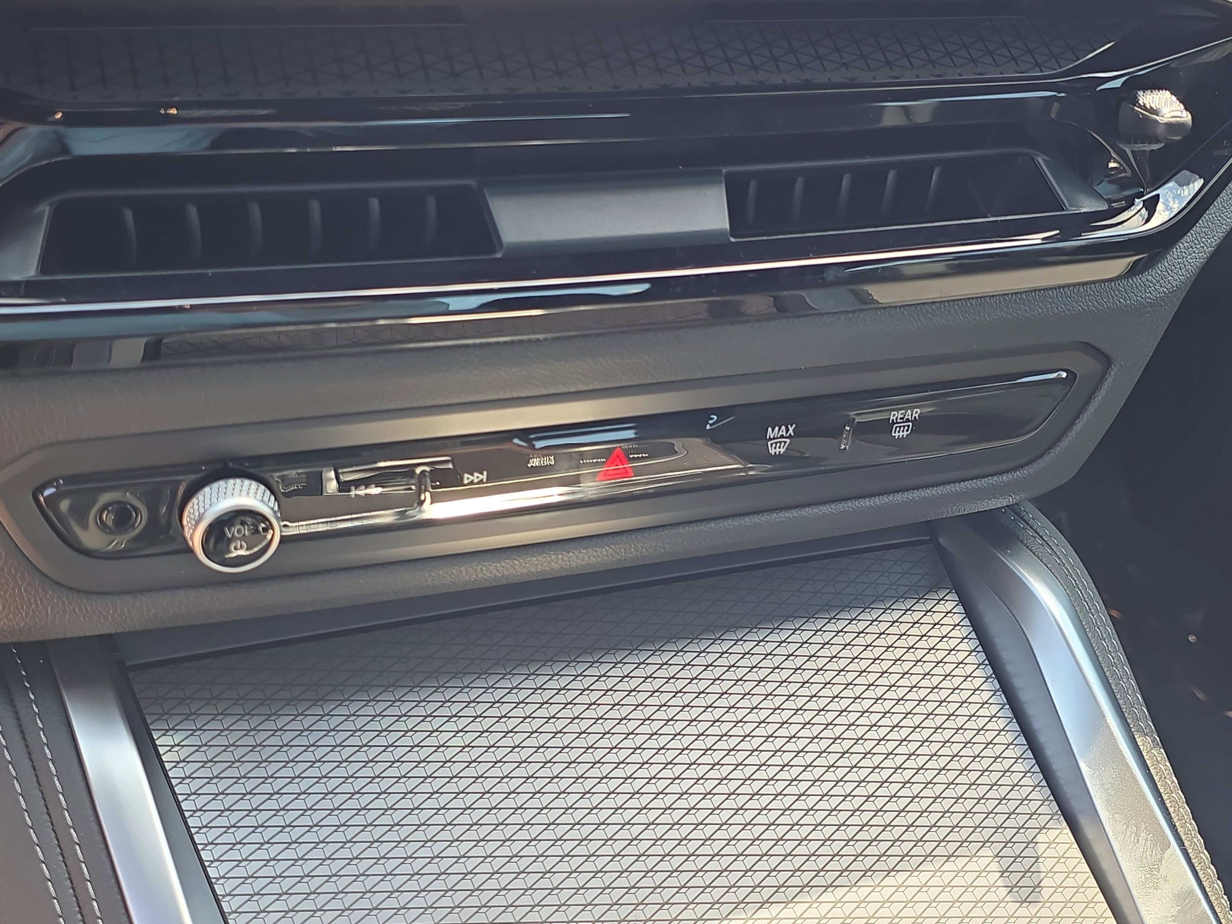 2026 BMW 4 Series M440i - Photo 23