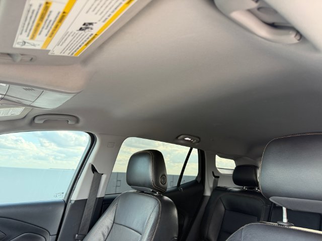 Used 2020 Black GMC SLT image 29