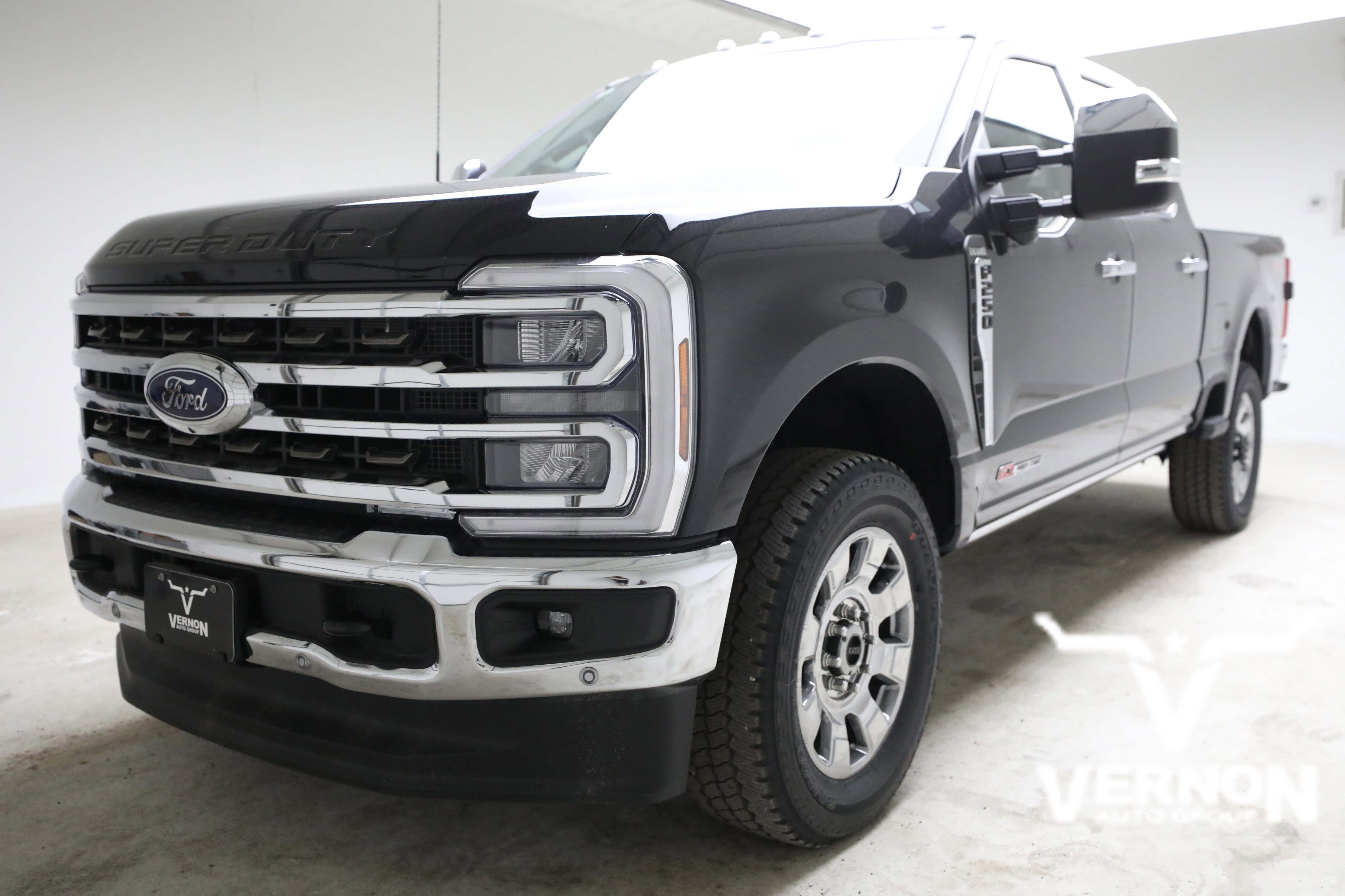 New 2026 Agate Black Metallic Ford  image 1