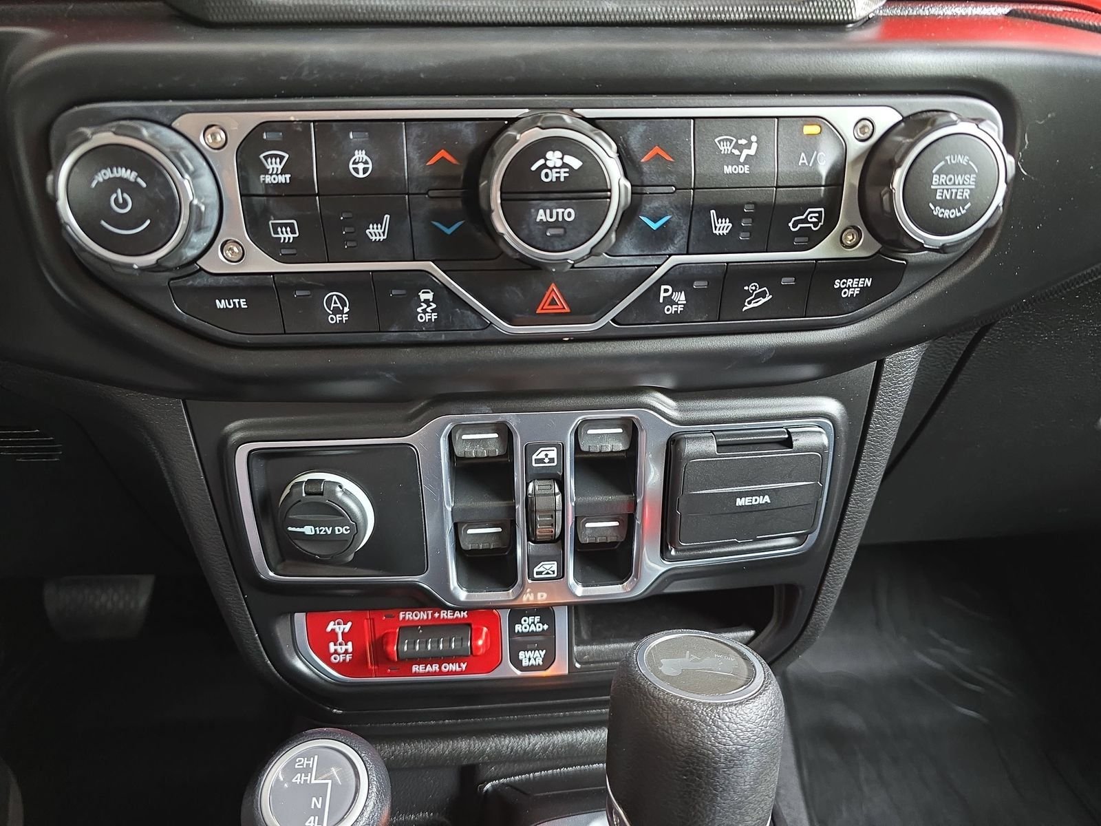 Used 2021 White Jeep Unlimited Rubicon image 28