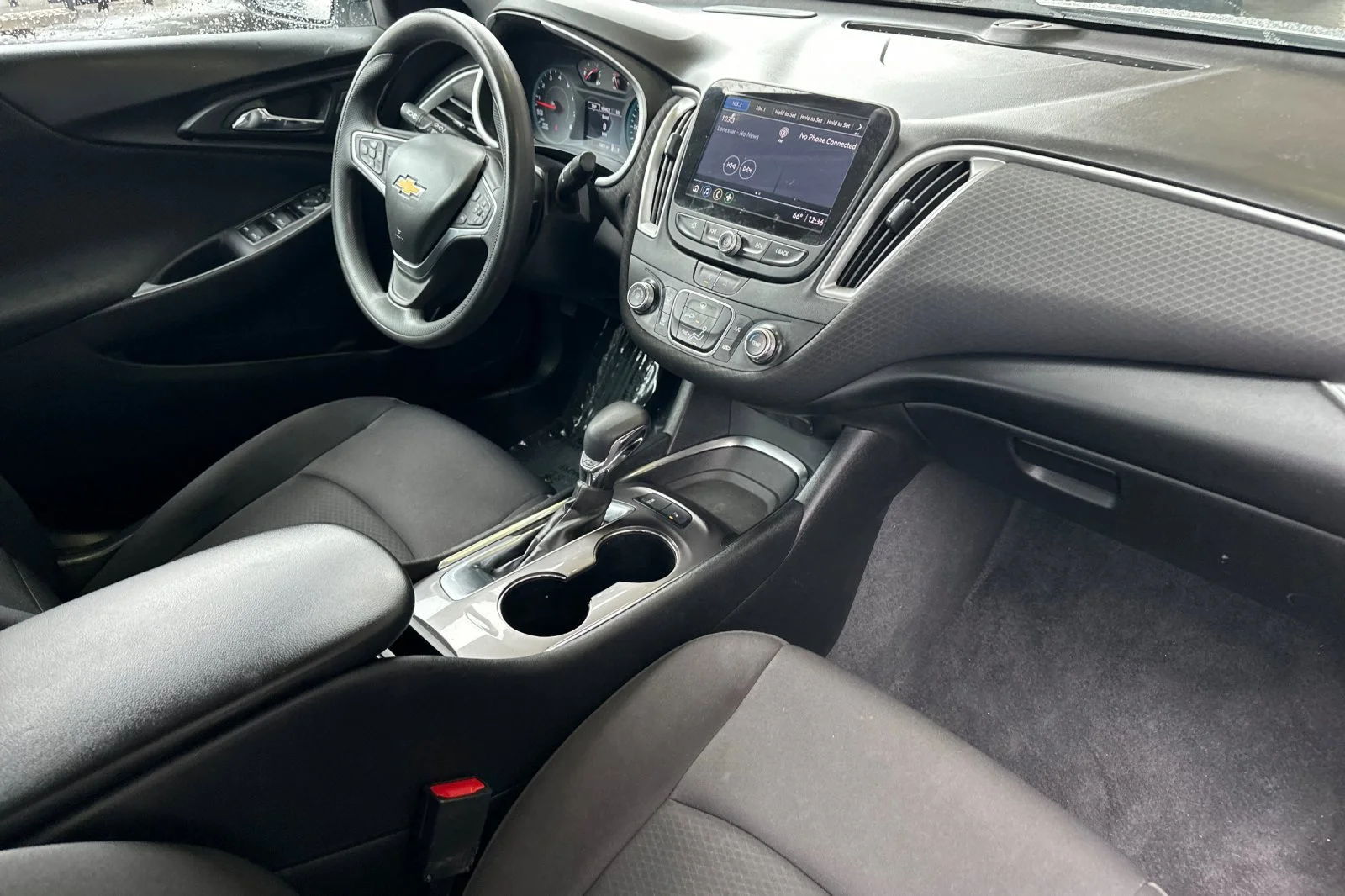 Used 2022 Silver Ice Metallic Chevrolet LS image 15