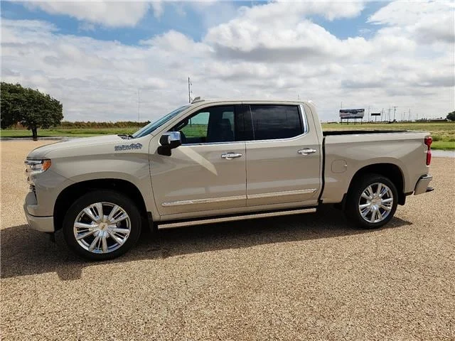 New 2026 G42 White Sands Chevrolet High Country 4x4 Crew Cab 5.75 ft. box 147.4 in. W image 2