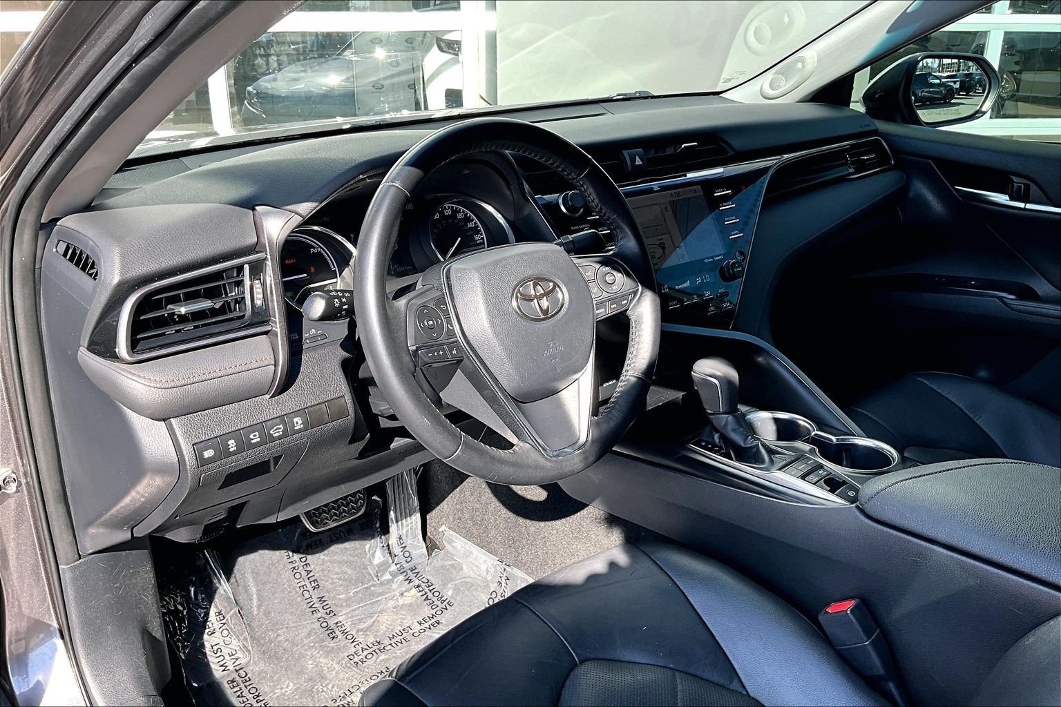 Used 2019 Gray Toyota XLE image 13
