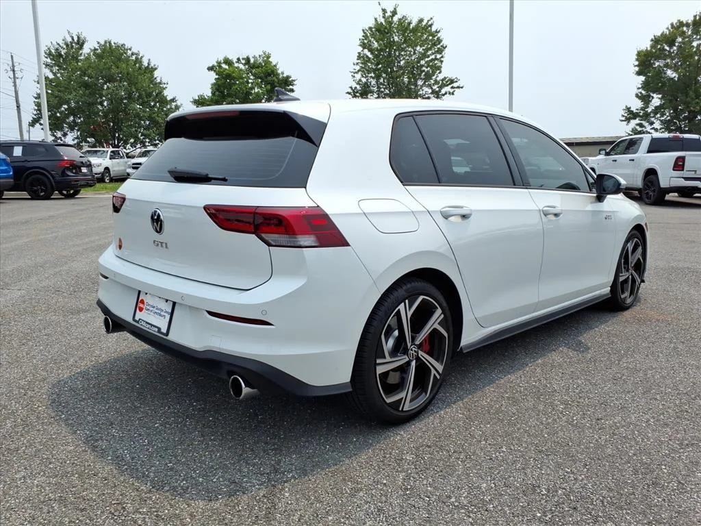 Used 2025 WHITE VOLKSWAGEN AUTOBSUN image 4