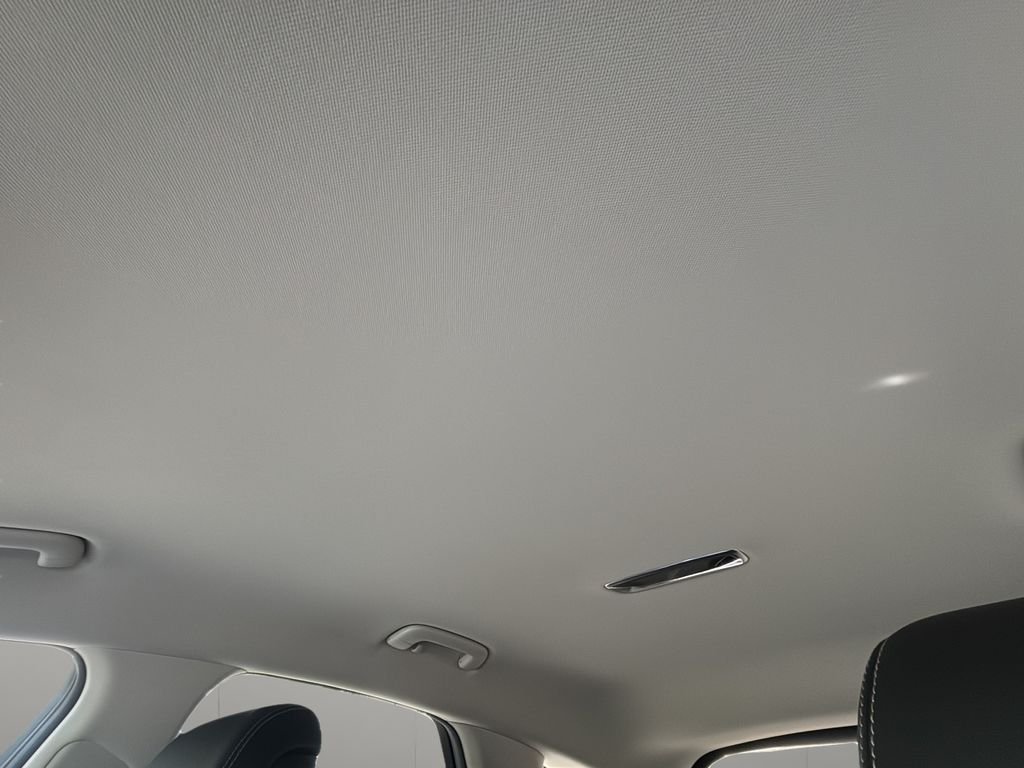 2026 GENESIS GV70 - Photo 32