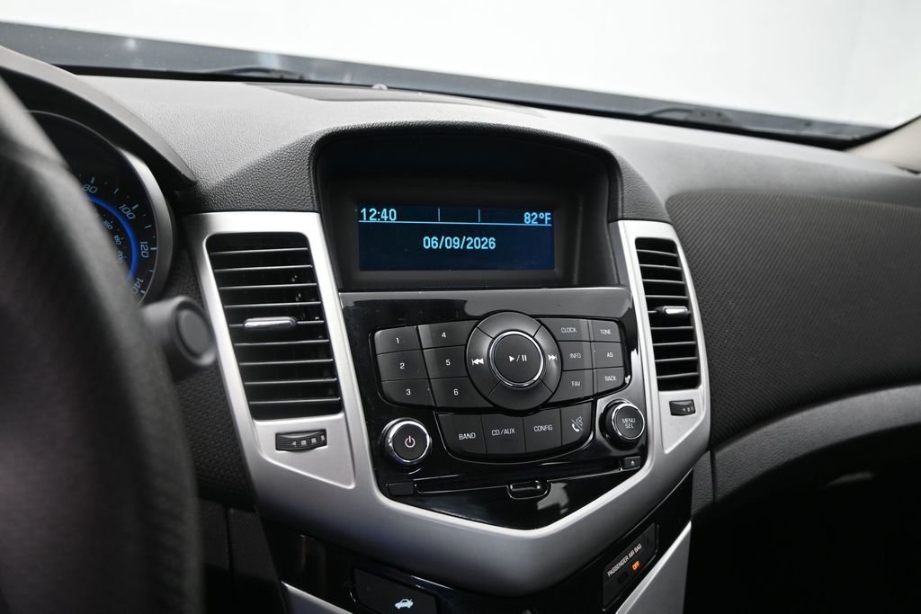 Used 2016 Silver Chevrolet 1LT image 22
