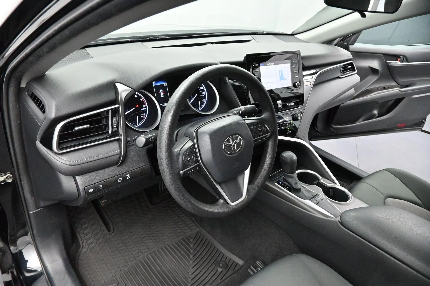 Used 2022 Midnight Black Metallic Toyota LE image 12