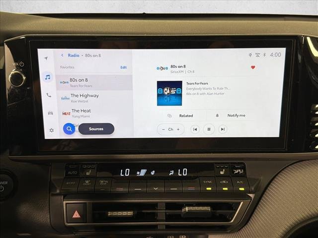 Certified Used 2025 ICE CAP Toyota  image 29