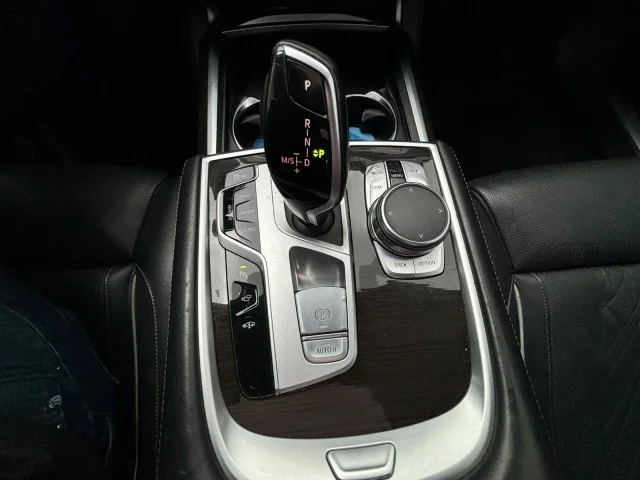 Used 2022 Dravit Grey Metallic BMW 740i xDrive ~PREMIUM & EXECUTIVE PACKAGE !! image 34