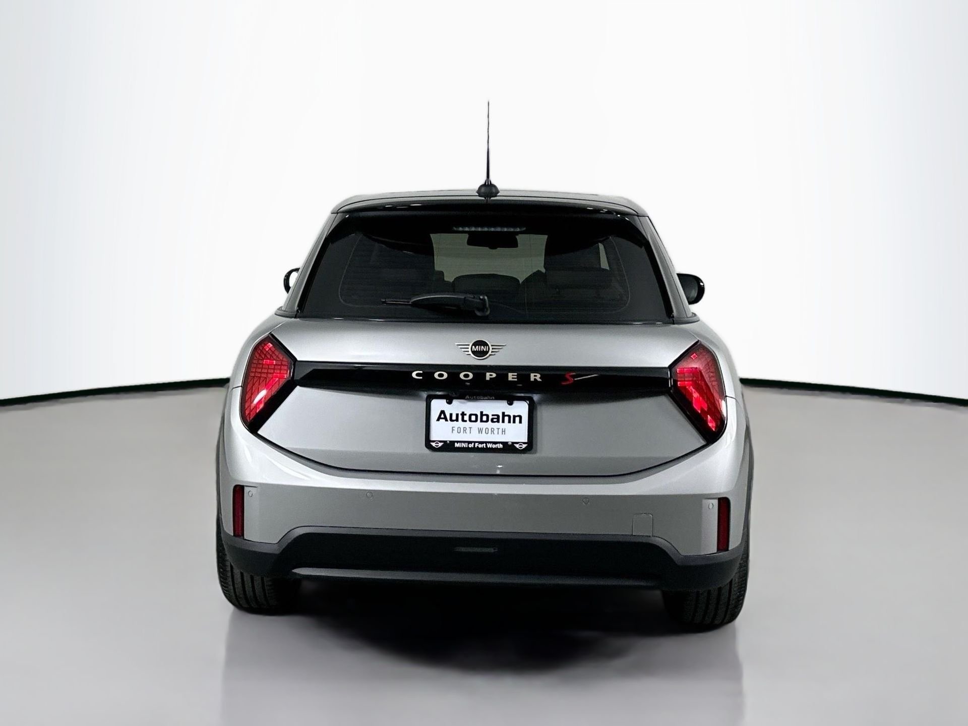 2025 MINI Hardtop 4 Door S | CarEdge | CarEdge