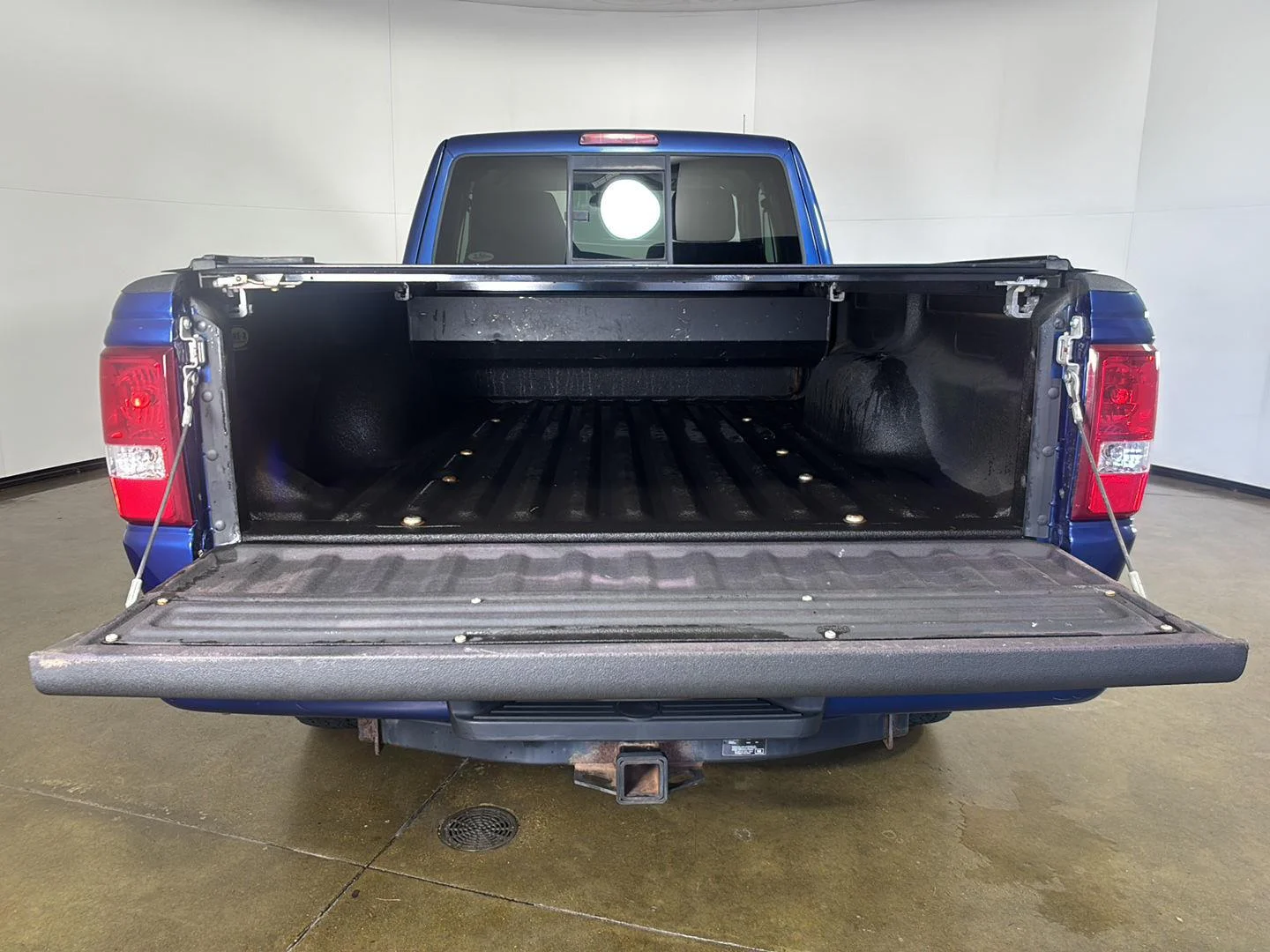 Used 2011 Vista Blue Metallic Ford XLT image 15