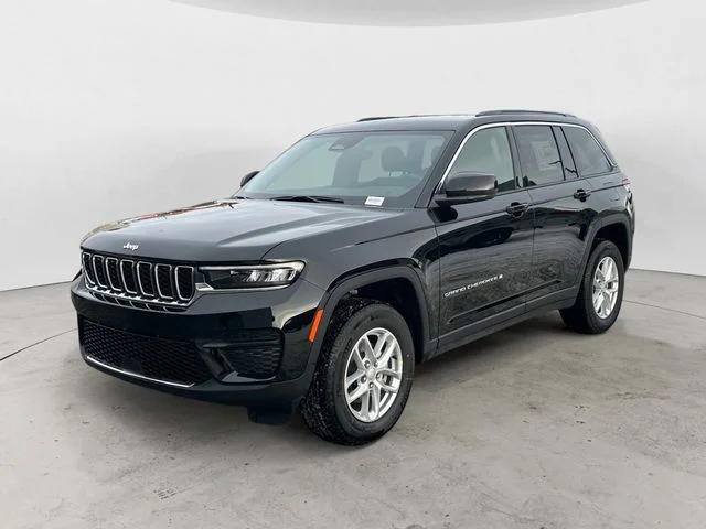 2025 Jeep Grand Cherokee Laredo X 4x4's photo