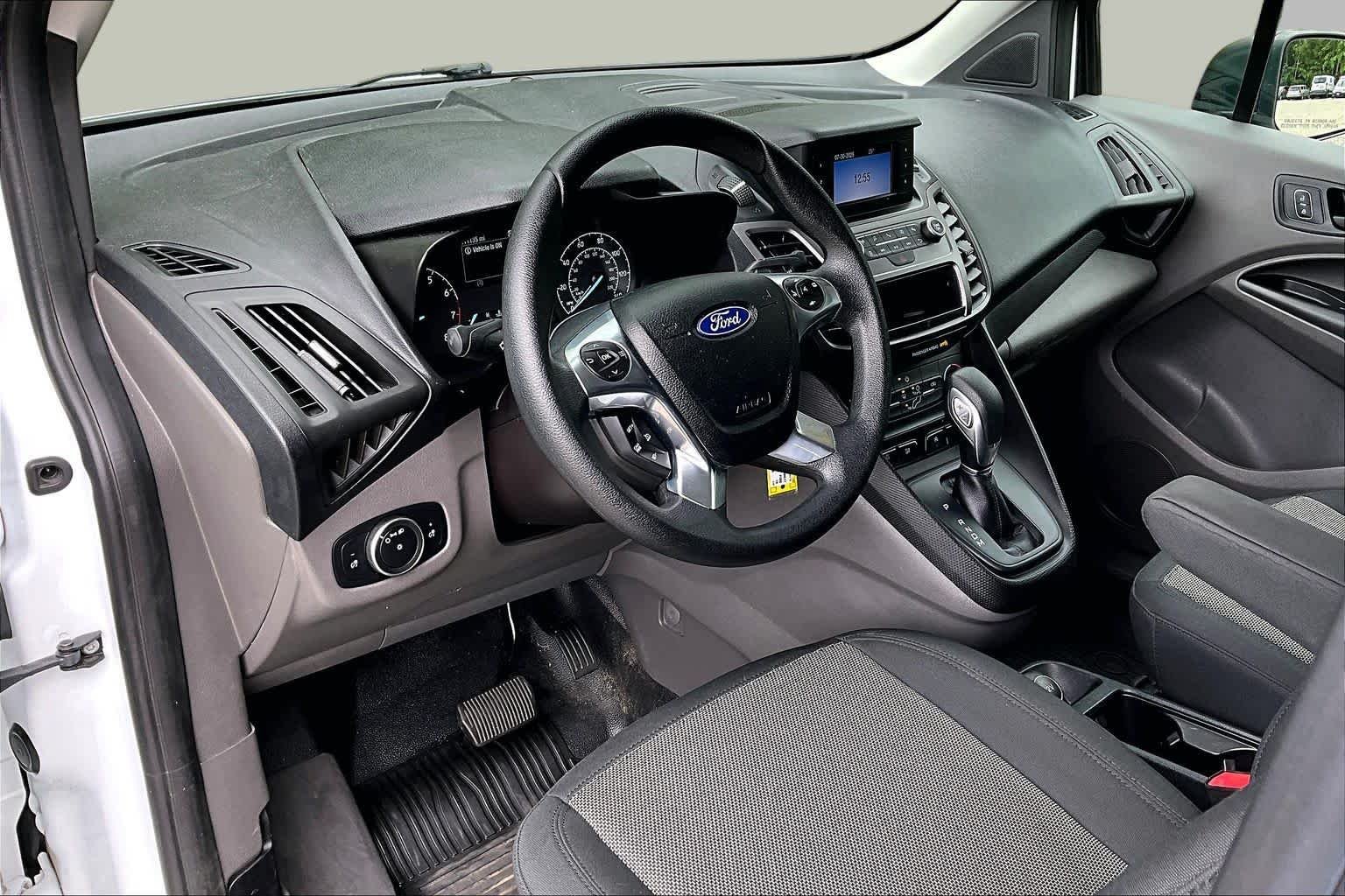 Used 2019 Frozen White Ford XL image 18