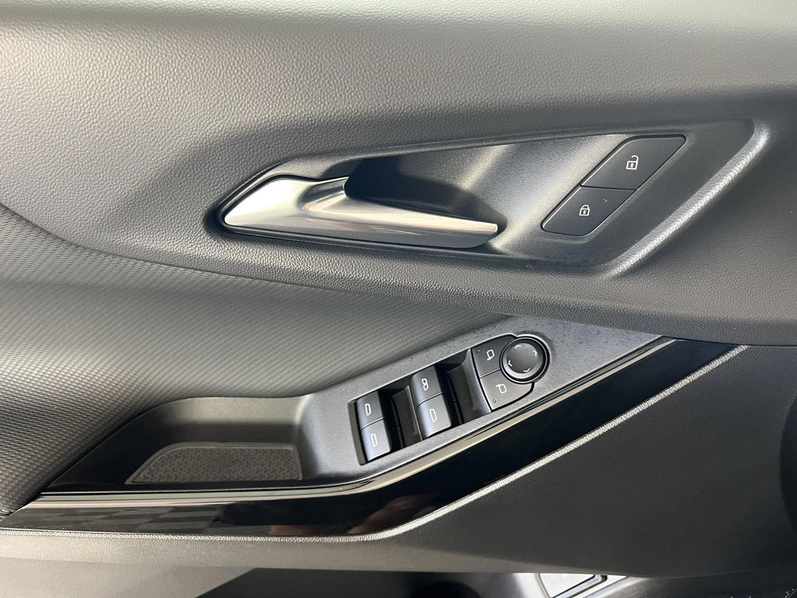 New 2026 Mosaic Black Metallic Chevrolet LT image 13