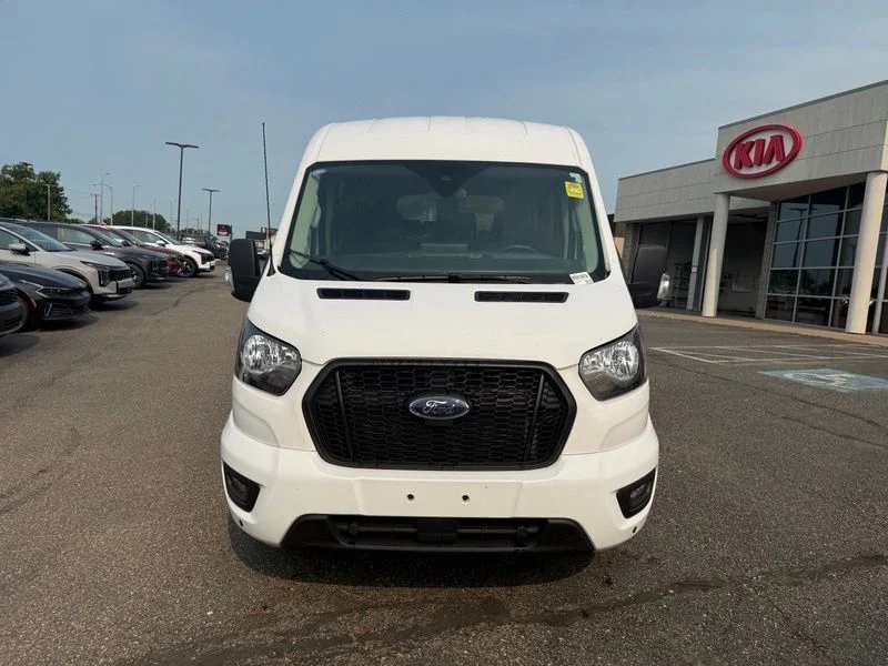 Used 2024 White Ford XL image 2