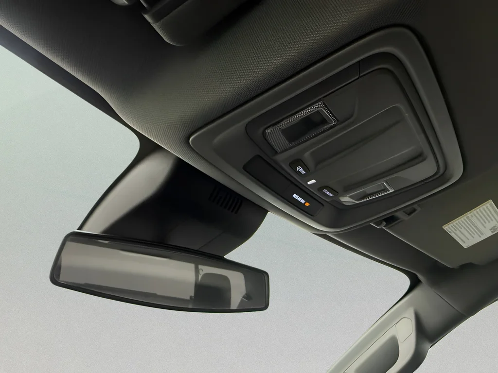 Used 2022 White GMC Pro image 18