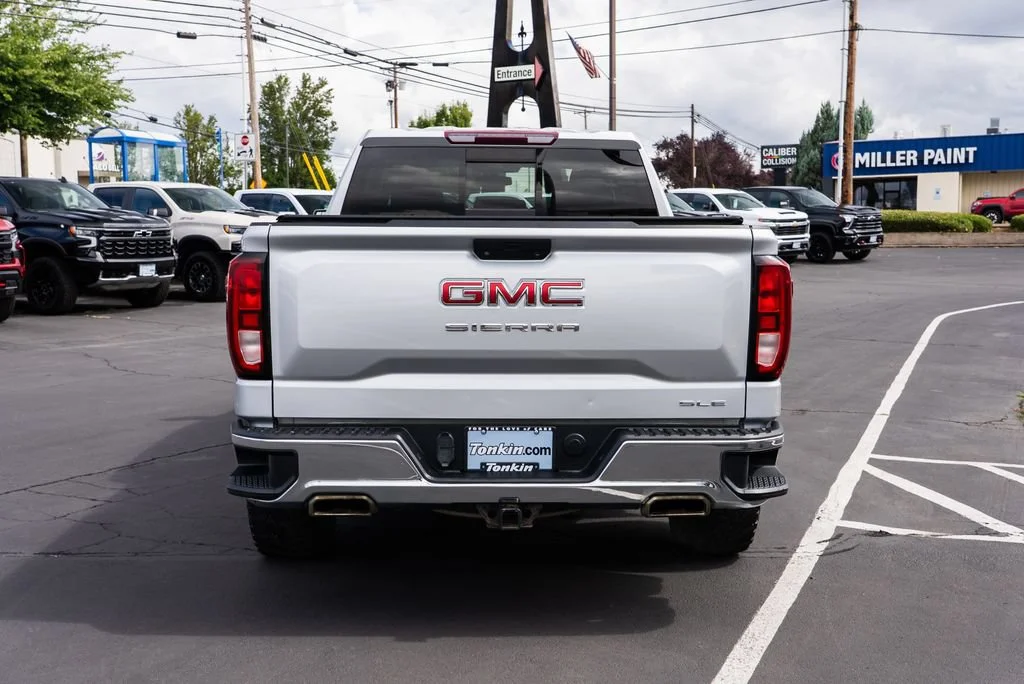 Used 2020 Quicksilver Metallic GMC SLE image 3