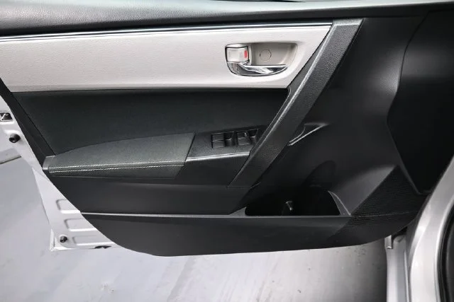 2019 Toyota Corolla LE - Photo 16