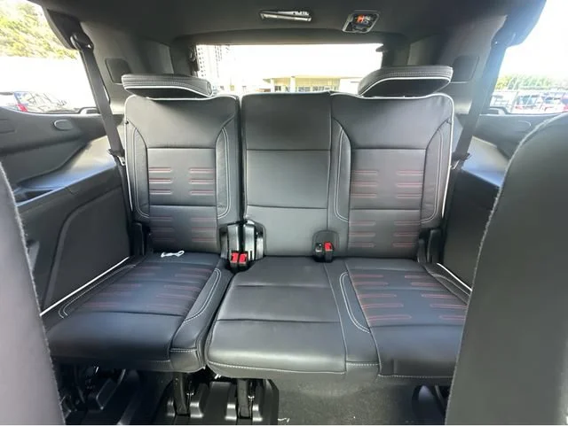 2026 GMC Yukon AT4 Ultimate - Photo 16