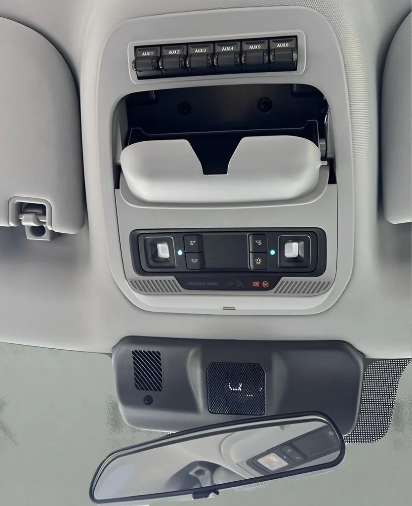 Used 2025 White Ford XL image 22