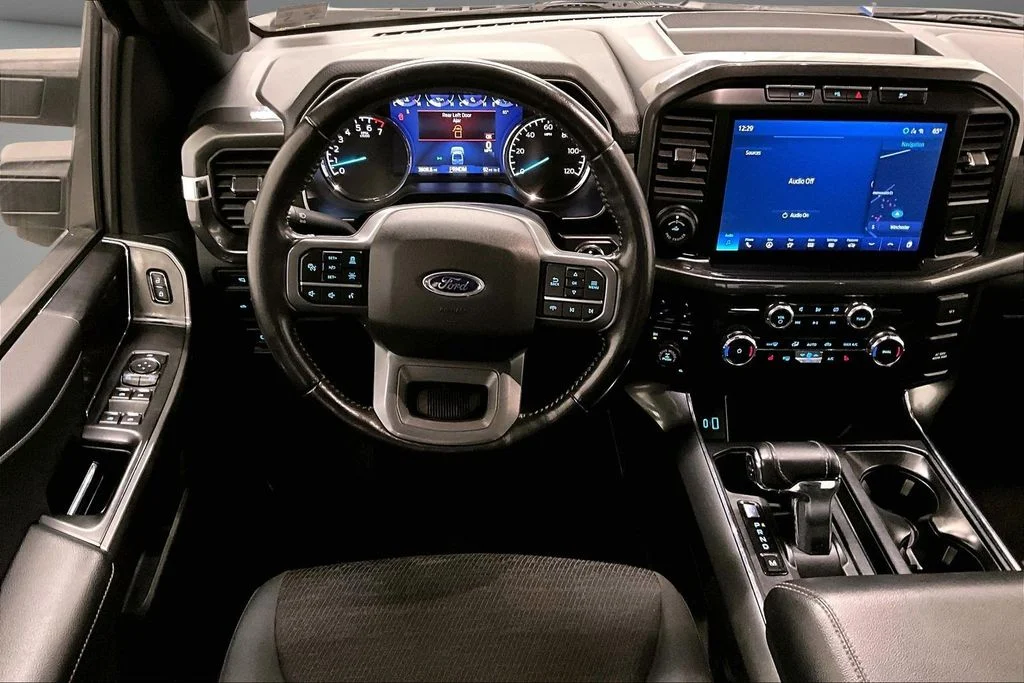 Used 2022 Black Ford XLT image 9