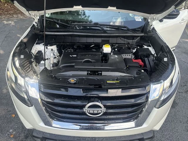 Used 2023 White Nissan Platinum image 35