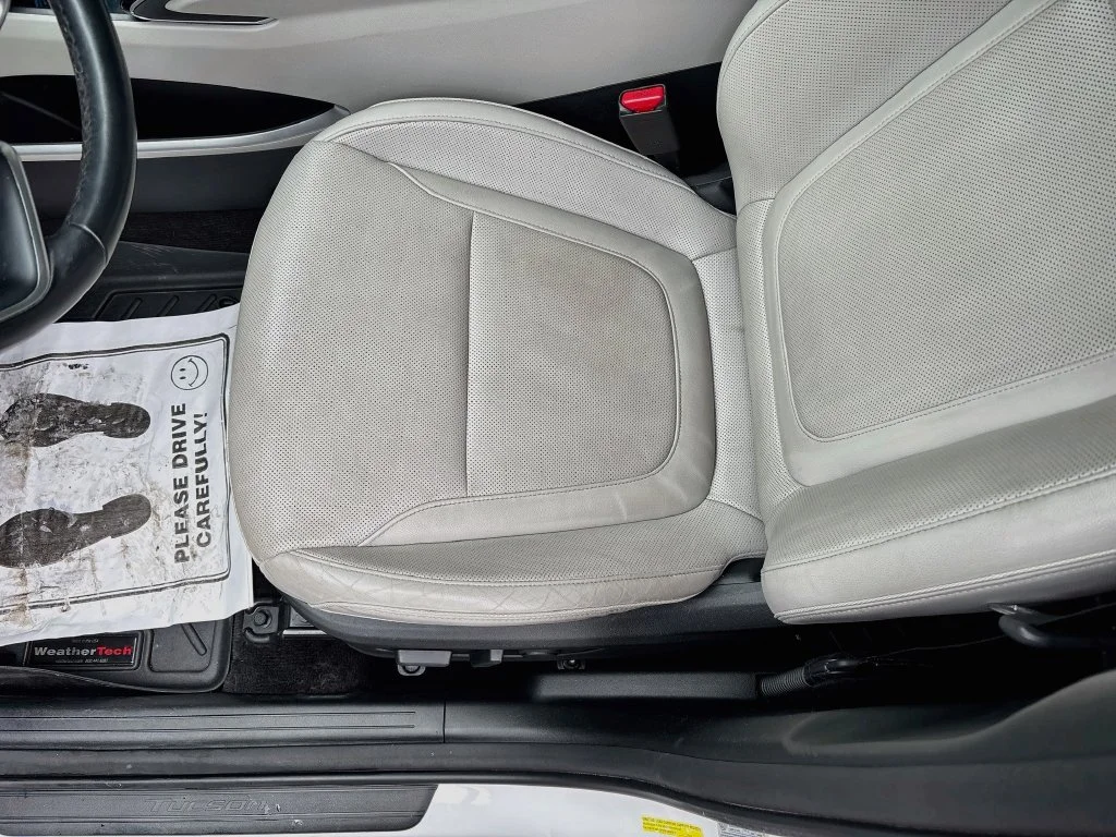 Used 2022 Quartz Hyundai Limited image 20