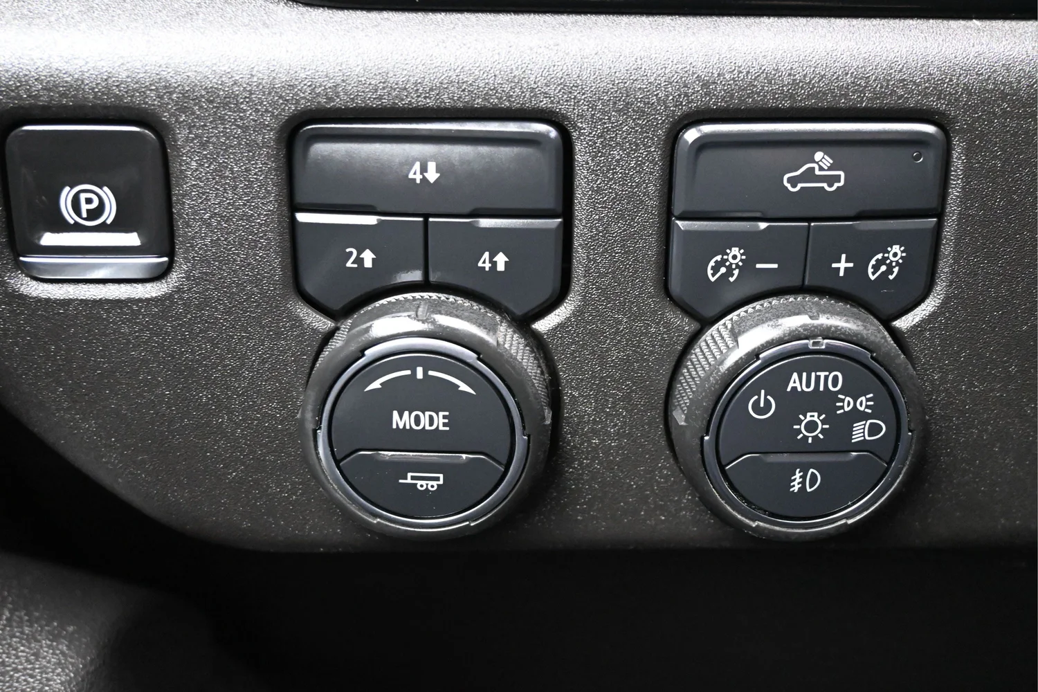 Used 2025 White Chevrolet LT image 19