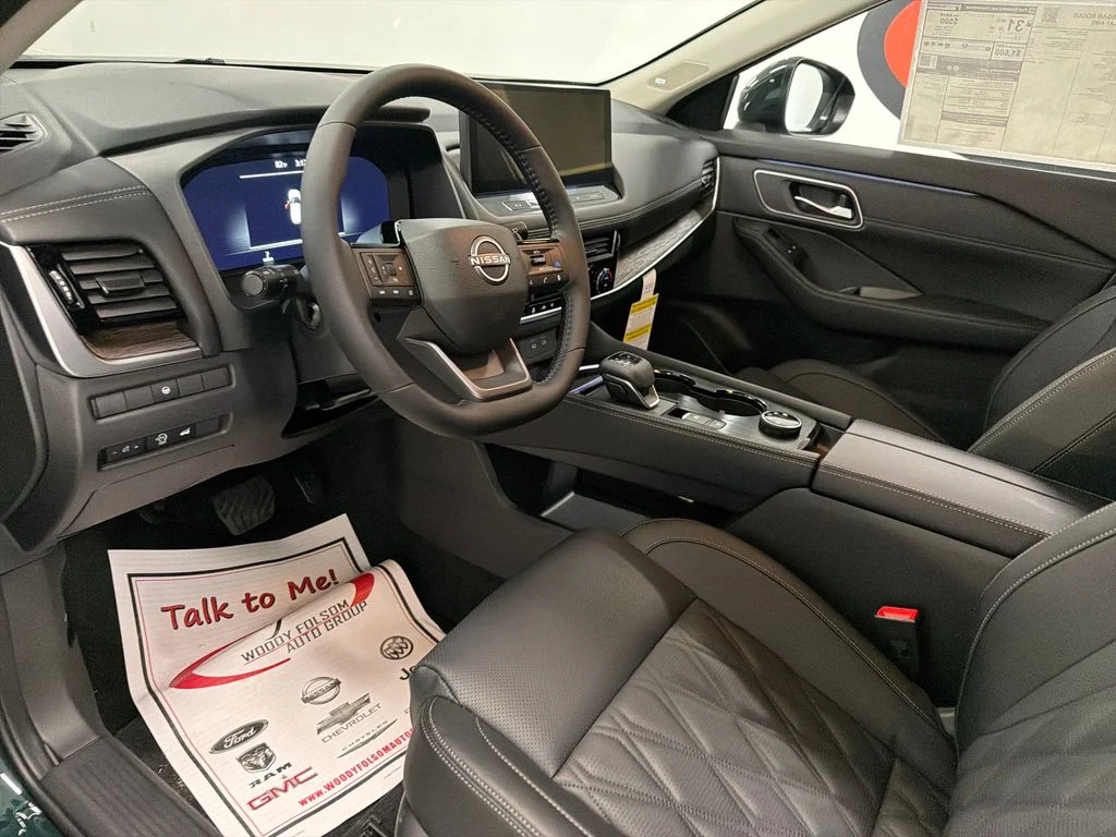 New 2026 Obsidian Green Pearl Nissan Platinum image 9