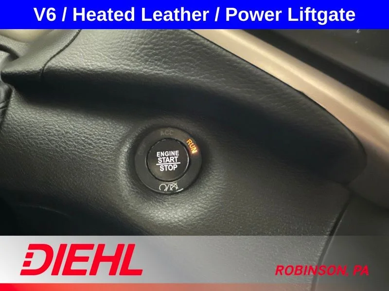 Used 2018 Blue Jeep Limited image 27