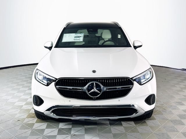 New 2026 Polar White Mercedes-Benz GLC 300 image 2